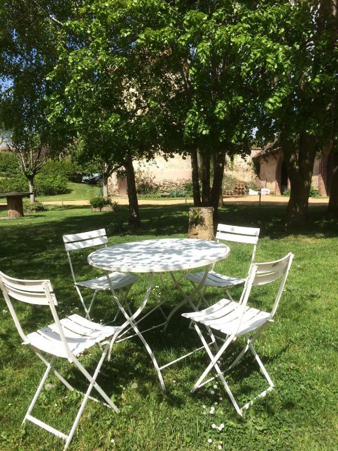 La Ferme Au Colombier Neron Exterior foto